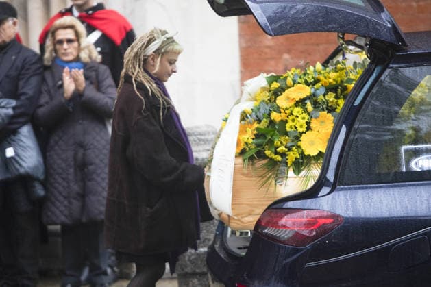 Milan, Funeral of Ornella Vanoni in the church of San Marco in the Brera district. In the photo: her niece Camilla salutes the coffin.  Copyright: xFrancescoxEnriquezx xipa-agency.netx xPoolxEmanuelexDexCarlixexFrancesx IPA_Agency_IPA68336249