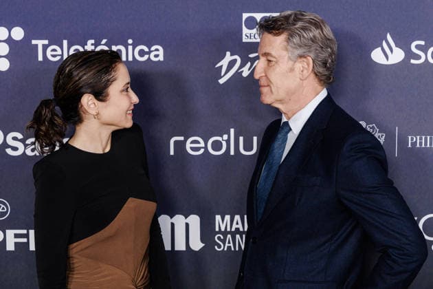 El Espanol organizes a gala to celebrate its tenth anniversary The president of the Community of Madrid, Isabel Díaz Ayuso, and the president of the Popular Party, Alberto Núnez Feijóo, pose during the celebration of the 10th anniversary of El Espanol, at the Palacio de Cibeles, on November 24, 2025, in Madrid Spain The newspaper, chaired and directed by Pedro J Ramírez, commemorates its tenth anniversary with a gala attended by various political personalities to celebrate the newspapers trajectory 24 NOVEMBER 2025 EL ESPAÑOL X ANIVERSARIO DIARIO PERIODISMO COMUNICACIÓN Carlos Lujá Madrid Madrid Spain  Copyright: xCarlosxLujanx 7123689