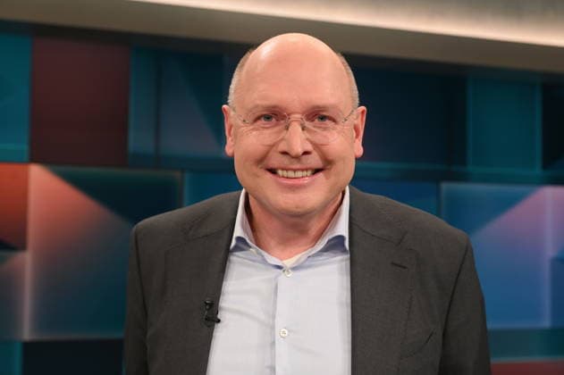 Gero Furchheim, Vorstand des europäischen Branchenverbands Ecommerce Europe, zu Gast in der ARD Talkshow Hart aber Fair mit dem Thema Rabattschlacht und Bestellwahn: Was ist der wahre Preis der Schnäppchen?