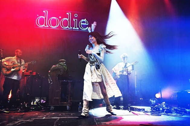 Dodie performing at Roundhouse LONDON, ENGLAND - NOVEMBER 24: Dodie (Dorothy Clark) performing at Roundhouse, Chalk Farm on November 24, 2025 in London, England. CAP MAR MAR Great Britain Copyright: xMartinxHarris CapitalxPicturesx