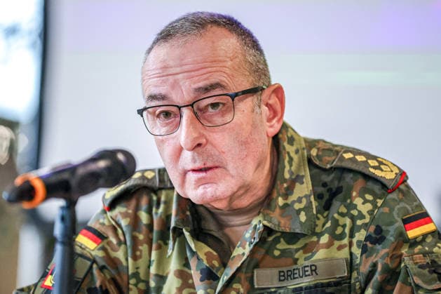 Bundeswehr - Digitalisierung Landbasierte Operationen D-LBO General Carsten Breuer, Generalinspekteur der Bundeswehr Munster Munster, Örtzetal-Kaserne Niedersachsen Germany