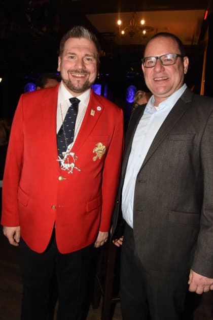 Matthias Stolz Narrhalla Praesident Alexander Filz Turmfalken Die Damischen Ritter Oberfalke 1. Vorsitzender Muenchen 23.11.2025 Wirtshaus am Schlachthof -Narrhalla -Sigi Sommer Taler Kunst-Kabarettpreis Verleihung 2025 Foto Bernd Lindenthaler Muenchen