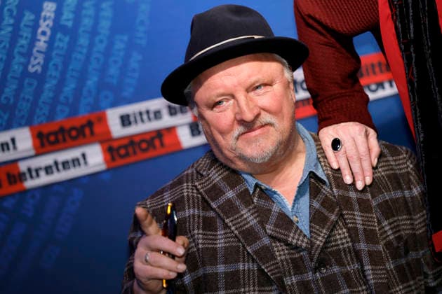 Schauspieler Axel Prahl (Kriminalhauptkommissar Frank Thiel) bei der Premiere für den Münster-Tatort Tatort Die Erfindung des Rades im Cineplex Münster. Münster, 25.11.2025 NRW Deutschland Copyright: xChristophxHardtx