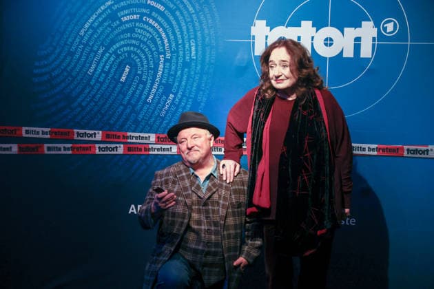 Premiere Münster-Tatort. Pressetermin zur Premiere des neuen ;Münster-Tatort Die Erfindung des Rades. Die Ausstrahlung ist am 7. Dezember im Ersten und der ARD Mediathek. Axel Prahl, als Frank Thiel und Mechthild Großmann, als Wilhelmine Klemm. Thiel. Münster, Nordrhein-Westfalen, DEU, Deutschland, 25.11.2025