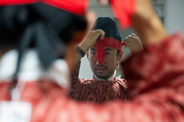 SAN FRANCISCO, CA - NOVEMBER 16: A hanfu enthusiast gets dressed during the annual Hanfu parade organized by Northern California Hanfu Association on November 16, 2025 in San Francisco, California.  Copyright: xVCGx 111605922231