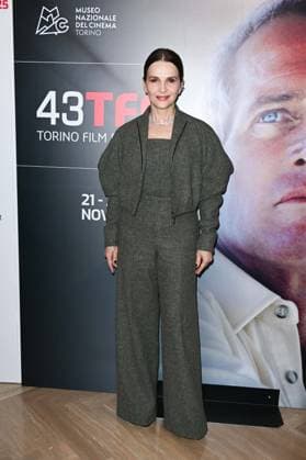43rd Turin Film Festival - Awarding of The Mole Stella to Juliette Binoche Juliette Binoche during 43rd Turin Film Festival - Awarding of The Mole Stella to Juliette Binoche. Day 4 - Award ceremony for the Star of the Mole to Juliette Binoche. Italy, Turin on November 25, 2025. Photo by IPA ABACAPRESS.COM Turin Italy  Copyright: xIPA ABACAx