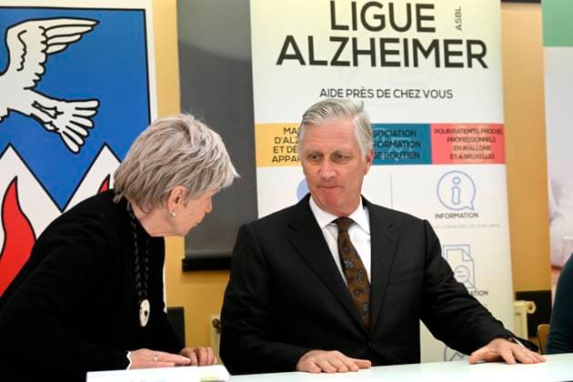 The King Visits Alzheimer Cafe JUPRELLE, BELGIUM - NOVEMBER 26 : King Philippe participates in a session of the Alzheimer Café in Juprelle, a ViADem municipality (dementia-friendly city or municipality). The Alzheimer Café is a meeting place where people with Alzheimer s disease, their loved ones, carers, healthcare providers and other interested parties can meet in a warm and informal atmosphere. Over snacks and drinks, they talk about daily life with the disease and work to break down taboos. It is not a medical consultation or therapy, but a place where people can get information, share experiences, find support and reduce loneliness. The meetings are organised by De Ligue Nationale Alzheimer Liga ASBL vzw Vog, chaired by Baroness Hen Copyright: xBertxVanxDenxBrouckex