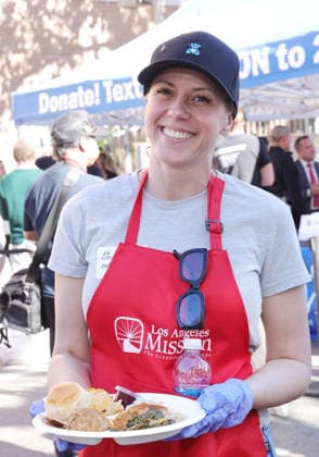 26 November 2025 - Los Angeles, California - Jodie Sweetin,. 2025 Thanks & Giving On Skid Row held at Los Angeles Mission. Los Angeles USA - ZUMAa123 20251126_zaa_a123_075 Copyright: xADx