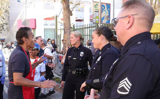 26 November 2025 - Los Angeles, California - Antonio Villaraigosa,. 2025 Thanks & Giving On Skid Row held at Los Angeles Mission. Photo Copyright: xAdMediax