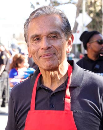26 November 2025 - Los Angeles, California - Antonio Villaraigosa,. 2025 Thanks & Giving On Skid Row held at Los Angeles Mission. Photo Copyright: xAdMediax