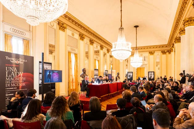 Premiere At La Scala -Lady Macbeth Of The Mtsensk District- Press Conference La Scala Theatre - Milan, Italy Carlo Rossanigo;Massimiliano Di Silvestre;Cristina Parenti;Tommaso Sacchi;Fortunato Ortombina;Riccardo Chailly;Vasily Barkhatov;Sara Jakubiak;Paolo Besana Premiere At La Scala -Lady Macbeth Of The Mtsensk District- Press Conference La Scala Theatre - Milan, Italy 26th November 2025  Copyright: xALFONSOxCATALANO SGPITALIAx