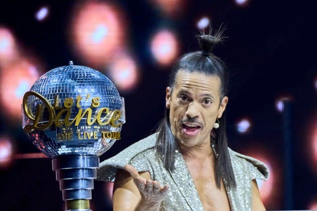 Jorge Gonzalez bei Let s Dance - Die Live-Tour 2025 in der ZAG Arena. Hannover, 25.11.2025