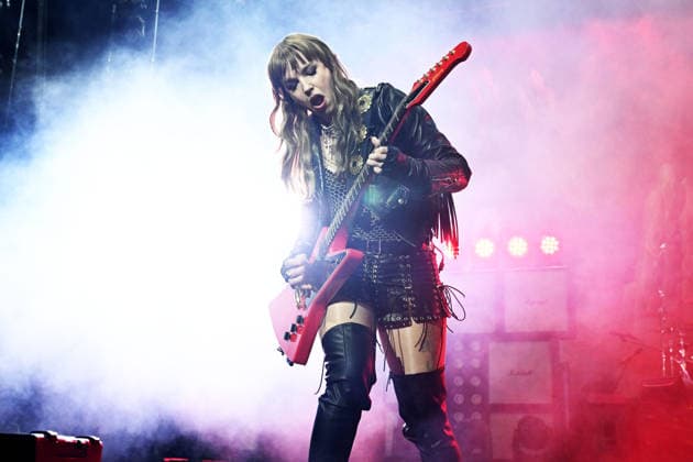 Halestorm performing at O2 Arena in London LONDON, ENGLAND - NOVEMBER 26: Lzzy Hale of ˜Halestorm™ performing at O2 Arena, Greenwich on November 26, 2025 in London, England. CAP MAR MAR Great Britain Copyright: xMartinxHarris CapitalxPicturesx