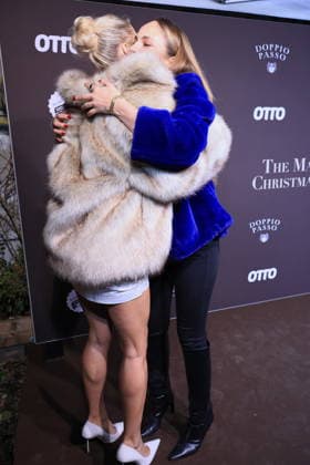 26.11.2025, Lena Gercke und Elena Carriere zu Gast zum Magical Christmas Ball von LeGer by Lena Gercke, Clärchens Ballhaus, Berlin, Berlin