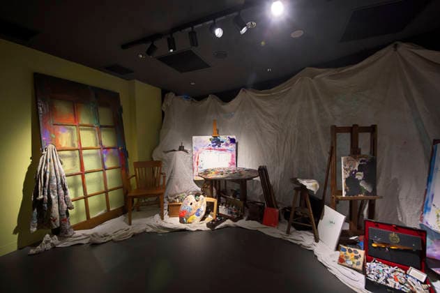 Kunstwerke von Johnny Depp in der Ausstellung A Bunch of Stuff -Tokyo im NEWoMan Takanawa. Tokio, 27.11.2025