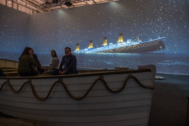 Die Ausstellung Titanic Eine immersive Reise öffnet am 28. November in Leipzig ihre Türen. Gezeigt werden Originalartefakte der RMS Titanic und ihres Schwesternschiffs Olympic sowie aufwendig inszenierte Filmrequisiten aus James Camerons Titanic. Zu den Highlights zählt ein seltener Deckstuhl vom Promenadendeck des 1912 verunglückten Ozeandampfers. Titanic Ausstellung Leipzig