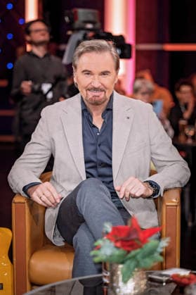 MDR - Riverboat. Sänger Nik P. ( Nikolaus Presnik ) anläßlich der Aufzeichnung der MDR - Talkshow Riverboat am 27.11.2025 in der Mediacity Leipzig. 20251127SFL0009