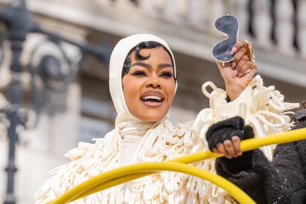 November 27, 2025, Bronx, New York, USA: Teyana Taylor rides on float during 99th annual 2025 Macy s Thanksgiving Day Parade in Midtown Manhattan on Central Park West in New York, NY on November 27, 2025 Bronx USA - ZUMAr339 20251127_znp_r339_016 Copyright: xLevxRadinx
