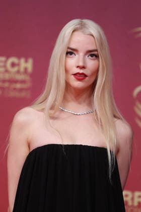 Anya Taylor Joy attends the Opening Red Carpet during the 22nd Marrakech International Film Festival on November 28, 2025 in Marrakech, Morocco Marrakech, Morocco 28 11 2025 451096 2025 11 28 MARRAKECH Morocco  Copyright: xRomualdxMeigneuxx xStarfacex STAR_451096_014