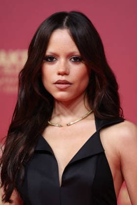 Enna Ortega attends the Opening Red Carpet during the 22nd Marrakech International Film Festival on November 28, 2025 in Marrakech, Morocco Marrakech, Morocco 28 11 2025 451096 2025 11 28 MARRAKECH Morocco  Copyright: xRomualdxMeigneuxx xStarfacex STAR_451096_021