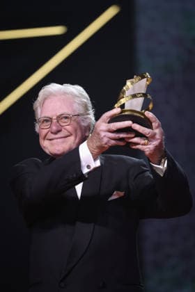 Hussein Fahmy receives the Tribute Award during the Opening Ceremony during the 22nd Marrakech International Film Festival on November 28, 2025 in Marrakech, Morocco Marrakech, Morocco 28 11 2025 451096 2025 11 28 MARRAKECH Morocco  Copyright: xRomualdxMeigneuxx xStarfacex STAR_451096_165