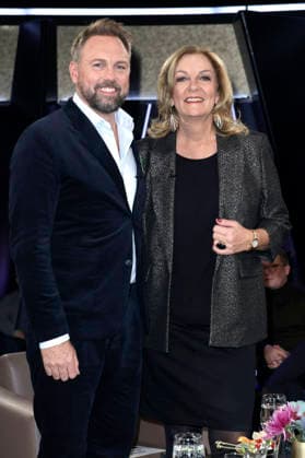 Steven Gätjen und Bettina Tietjen bei der Aufzeichnung der NDR Talk Show im NDR Fernsehstudio Lokstedt. Hamburg, 28.11.2025