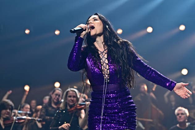 Night of the Proms 2025. Sängerin Vanessa Amorosi während eines Auftrittes im Rahmen der Night of the Proms 2025 am 28.11.2025 in der SAP-Arena Mannheim. 20251128MWI099513
