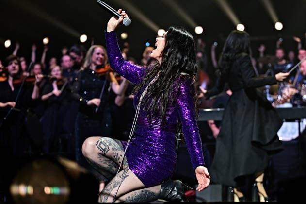 Night of the Proms 2025. Sängerin Vanessa Amorosi während eines Auftrittes im Rahmen der Night of the Proms 2025 am 28.11.2025 in der SAP-Arena Mannheim. 20251128MWI099532