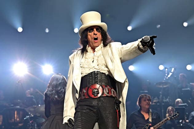 Night of the Proms 2025. Sänger Alice Cooper während eines Auftrittes im Rahmen der Night of the Proms 2025 am 28.11.2025 in der SAP-Arena Mannheim. 20251128MWI100504