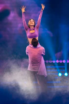 Ann-Kathrin Bendixen und Zsolt Sandor Cseke bei Let s Dance - Die Live-Tour 2025 in der Messehalle. Erfurt, 28.11.2025