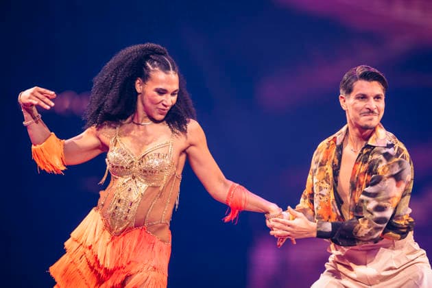 Marie Mouroum und Alexandru Ionel bei Let s Dance - Die Live-Tour 2025 in der Messehalle. Erfurt, 28.11.2025
