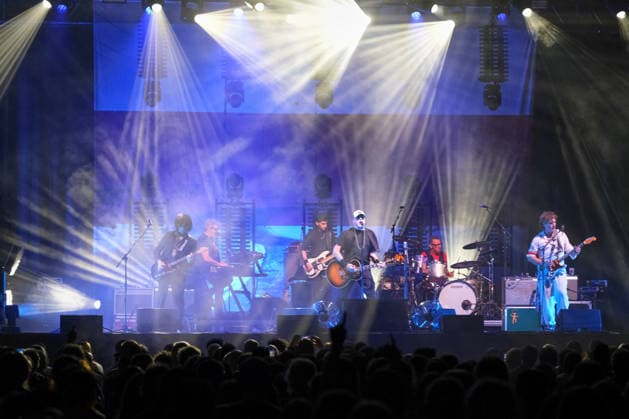 Music Concert - NEGRITA - CANZONI PER ANNI SPIETATI TOUR ELETTRICO IN TEATRO 2025 NEGRITA during NEGRITA - CANZONI PER ANNI SPIETATI TOUR ELETTRICO IN TEATRO 2025, Music Concert in MANTOVA, Italy, November 28 2025 MANTOVA PALAUNICAL Italy Copyright: xMariaxCristinaxNapolitanox xLiveMediax LPM_2169270