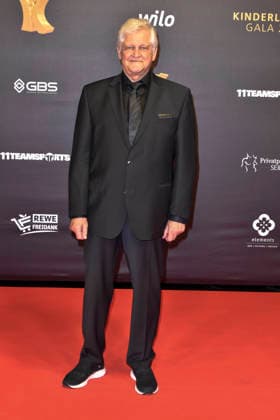 ABBdortmund: Dieter Wiesner zu Gast auf dem roten Teppich bei der Kinderlachen Gala 2025 in der Westfalenhalleam 29.11.2025 in Dortmund NRW Deutschland