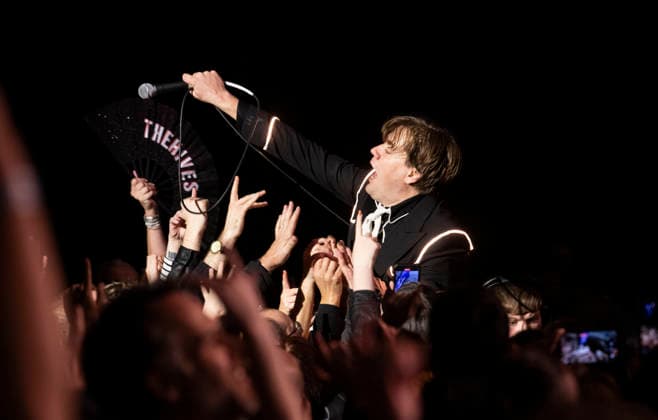 The Hives performing live at Alexandra Palace, London, 29 November 2025 The Hives performing live at Alexandra Palace, London, 29 November 2025 Howlin Pelle Almqvist (Per Almqvist) ,lead singer The Hives are a Swedish rock band that rose to prominence in the early 2000s during the garage rock revival. Their mainstream success came with the release of the album Veni Vidi Vicious, containing the anthem Hate to Say I Told You So . The band have been acclaimed by music critics as one of the best live rock bands in current music. This is their The Hives Forever Forever The Hives - World Tour 2025, Credit:Dafydd Owen Avalon Alexandra Palace, London  Copyright: xDafyddxOwenx xAvalonx 1055520255