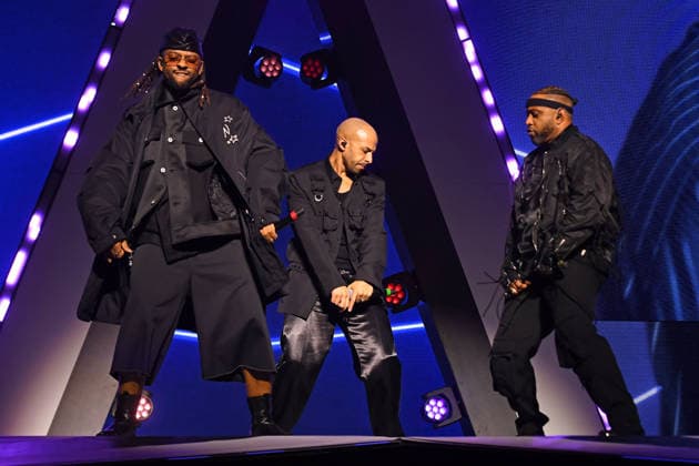 JLS performing at O2 Arena in London LONDON, ENGLAND - NOVEMBER 29: OritsÃ Williams, Marvin Humes and JB Gill of ˜JLS™ performing at O2 Arena, Greenwich on November 29, 2025 in London, England. CAP MAR MAR Great Britain Copyright: xMartinxHarris CapitalxPicturesx