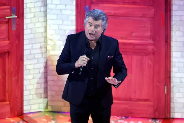 ARD: Das Adventsfest der 100.000 Lichter . Sänger Andy Borg während der ARD Fernsehshow Das Adventsfest der 100.000 Lichter am 29.11.2025 in Suhl. 20251129SBK0092