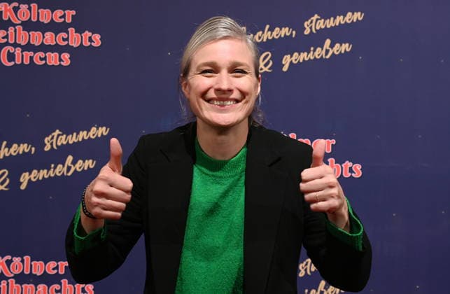 Sportlerin Britta Heidemann kommt zur Premiere des 10. Kölner WeihnachtsCircus