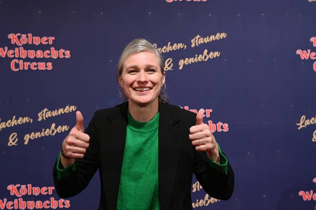 Sportlerin Britta Heidemann kommt zur Premiere des 10. Kölner WeihnachtsCircus