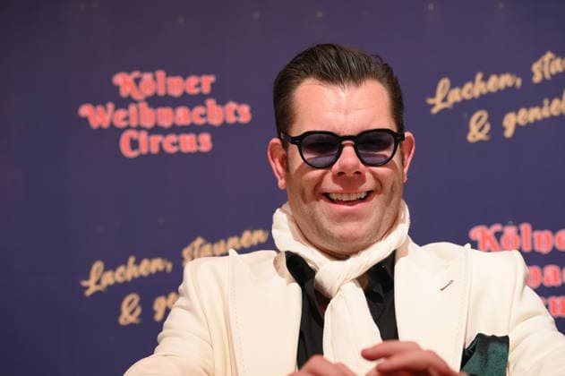 Moderator und Entertainer Dennis Schick kommt zur Premiere des 10. Kölner WeihnachtsCircus