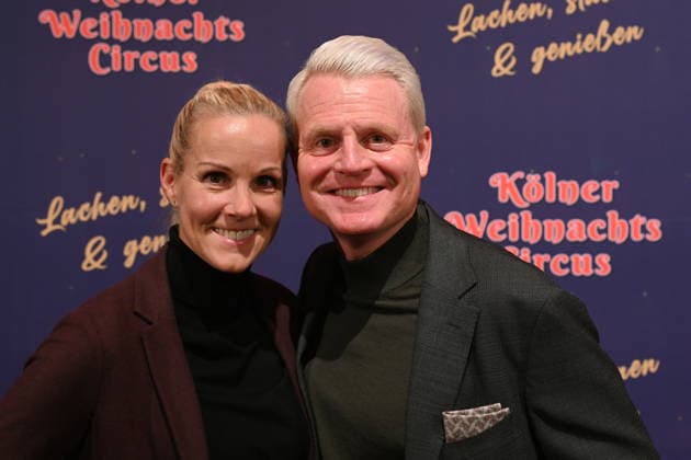Entertainer Guido Cantz und seine Frau Natalie kommt zur Premiere des 10. Kölner WeihnachtsCircus