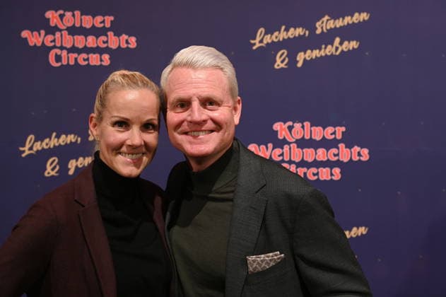Entertainer Guido Cantz und seine Frau Natalie kommt zur Premiere des 10. Kölner WeihnachtsCircus