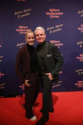 Entertainer Guido Cantz und seine Frau Natalie kommt zur Premiere des 10. Kölner WeihnachtsCircus