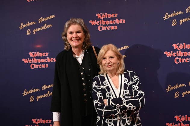 Ulrike Nasse Meyfarth und Schauspielerin Sabine Postel, l-r, kommt zur Premiere des 10. Kölner WeihnachtsCircus