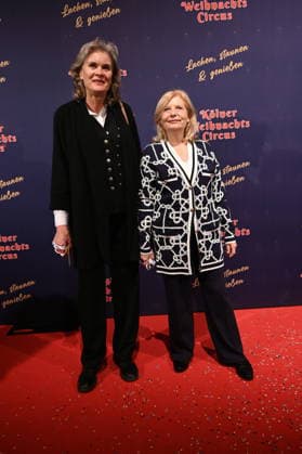 Ulrike Nasse Meyfarth und Schauspielerin Sabine Postel, l-r, kommt zur Premiere des 10. Kölner WeihnachtsCircus