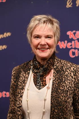 Moderatorin Birgit Biggi Lechtermann kommt zur Premiere des 10. Kölner WeihnachtsCircus