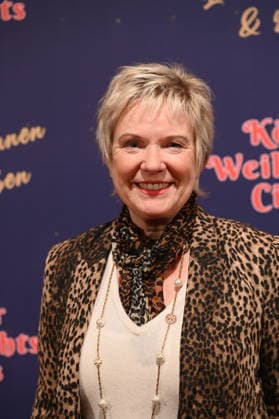 Moderatorin Birgit Biggi Lechtermann kommt zur Premiere des 10. Kölner WeihnachtsCircus