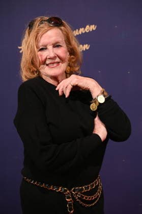 Schauspielerin Marianne Rogee kommt zur Premiere des 10. Kölner WeihnachtsCircus