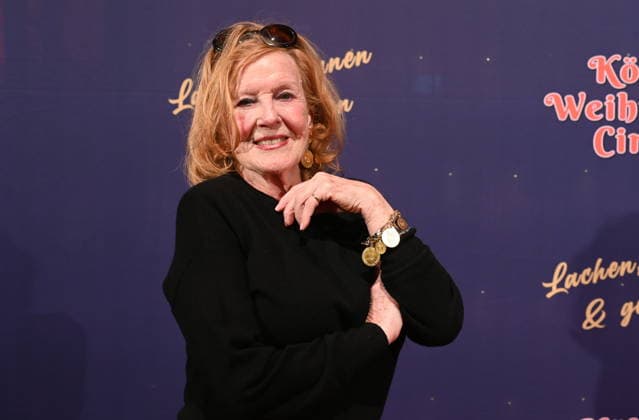 Schauspielerin Marianne Rogee kommt zur Premiere des 10. Kölner WeihnachtsCircus