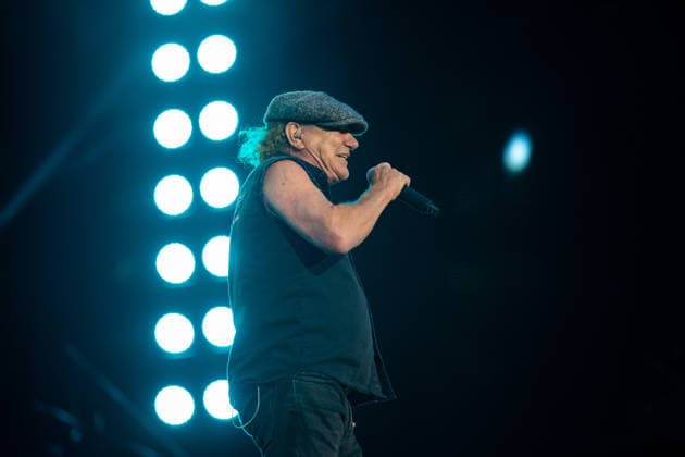 November 30, 2025, Adelaide, South Australia, Australia: AC DC Lead singer BRIAN JOHNSON on Sunday at the BP Ultimate Adelaide Grand Final. Adelaide Australia - ZUMAf186 20251130_zsp_f186_116 Copyright: xJamesxForresterx