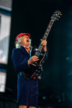 November 30, 2025, Adelaide, South Australia, Australia: AC DC Lead guitarist ANGUS YOUNG on Sunday at the BP Ultimate Adelaide Grand Final. Adelaide Australia - ZUMAf186 20251130_zsp_f186_117 Copyright: xJamesxForresterx
